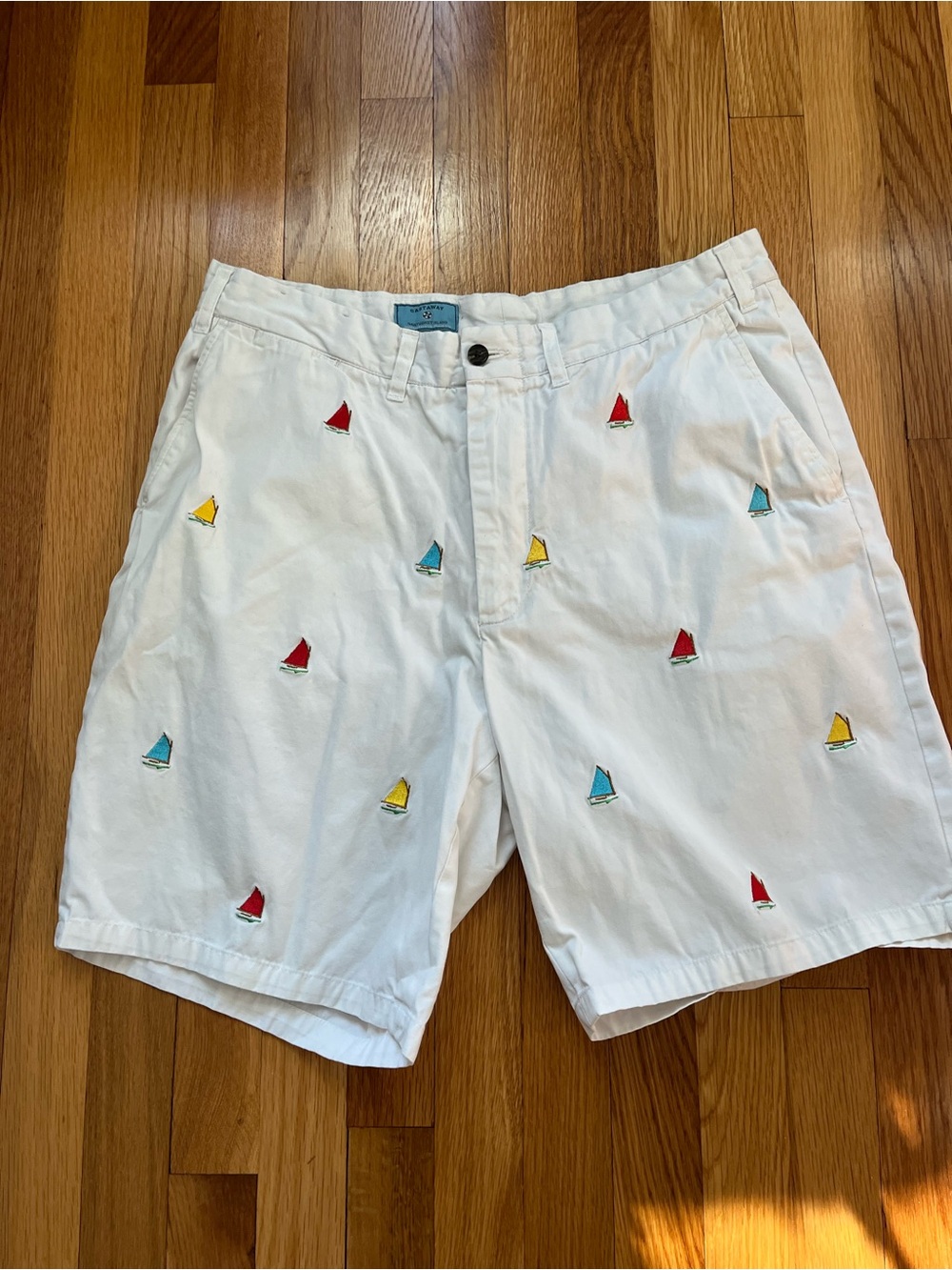 White Embroidered Sailboat Men’s Shorts